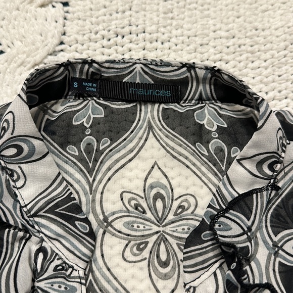 Black, gray, and white, sheer V-neck button up blouse - Maurices - size small - Picture 3 of 6